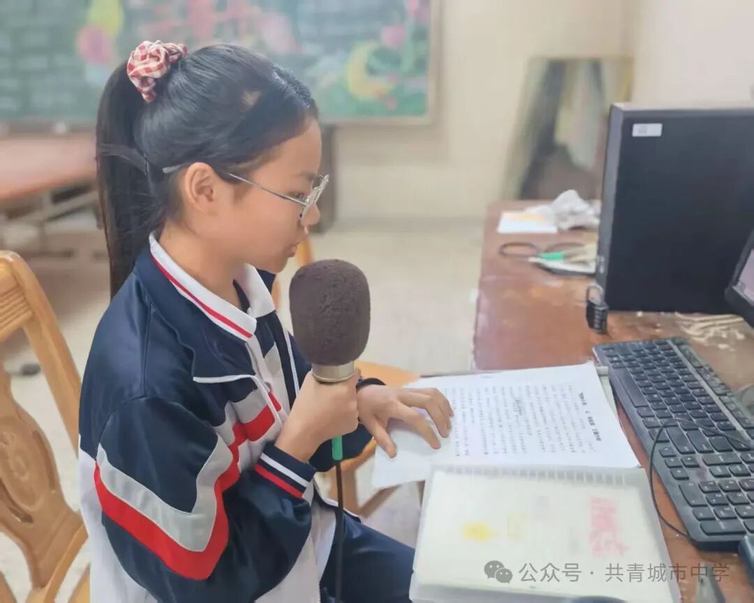 简篇-悦纳自我 ,“心”花绽放
——心理健康主题活动 图片